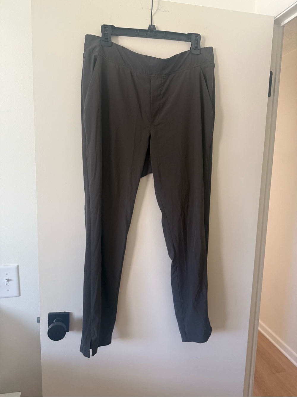 Athleta women’s grey Brooklyn pants size 12